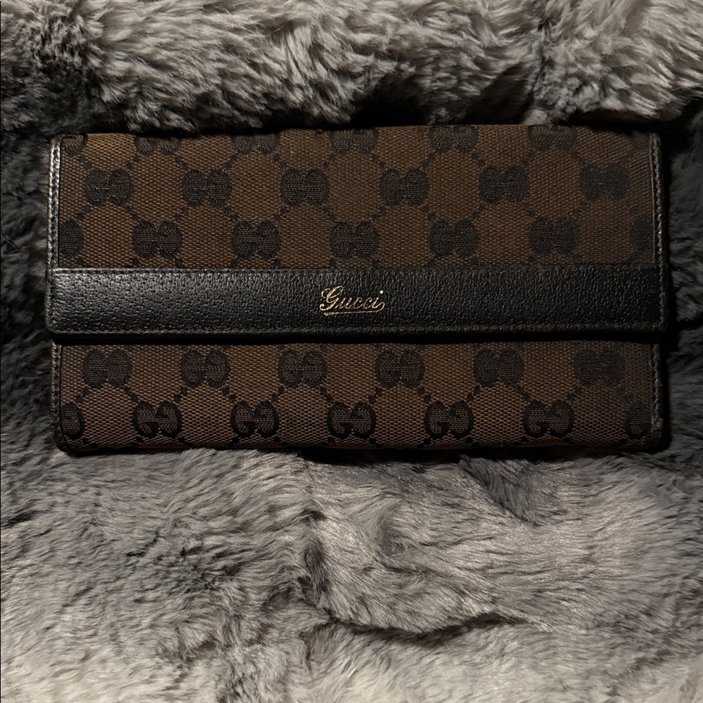 Gucci Vintage Dark Brown and Black Logo Wallet